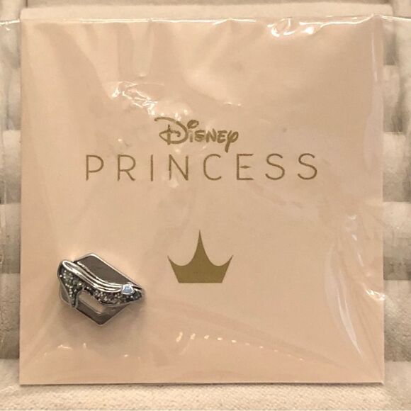 KEEP Collective | Disney Princess Glass Slipper - Collector’s Edition | Silver - Picture 1 of 3